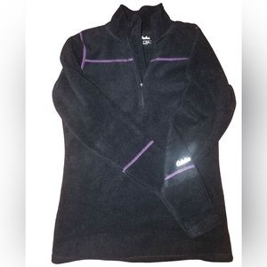 Cabela’s Women’s 3/4 zippered lightweight fleece pullover. Size M.